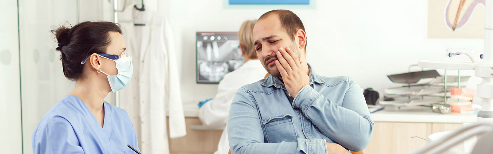 Gums Swollen Around The Crown – Causes and What to Do